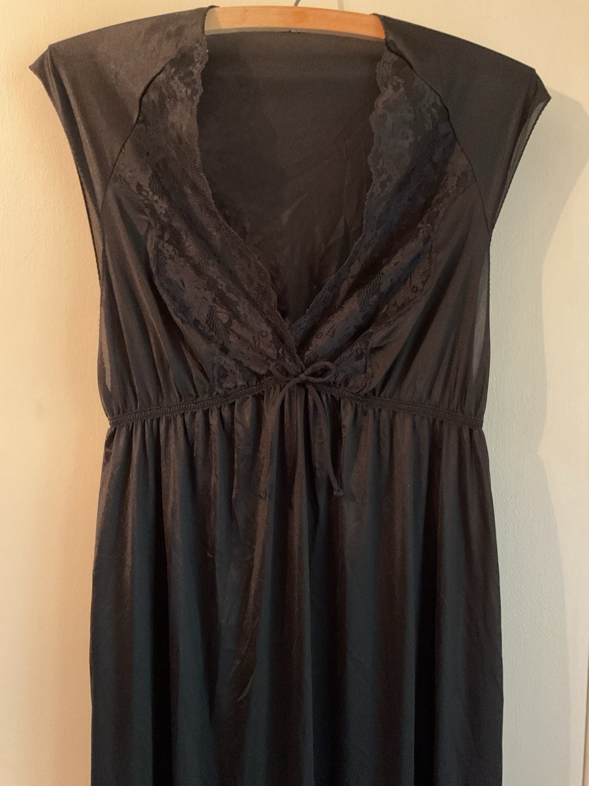 Vintage Gilead Black Nylon Maxi Nightgown Lace Trimmed Bodice Sz M