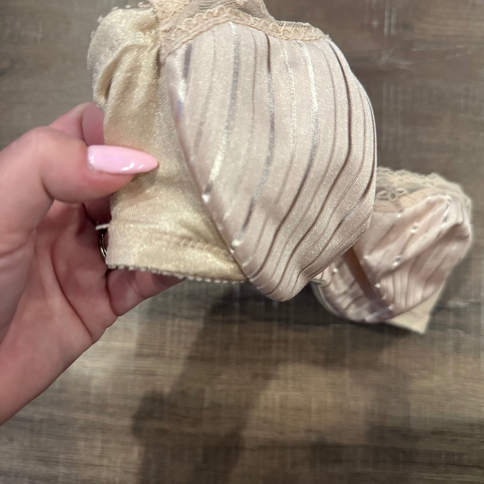 Bestform Vintage Strapless Bra 34B Champagne Beige Satin Pinstripe Lace 6521