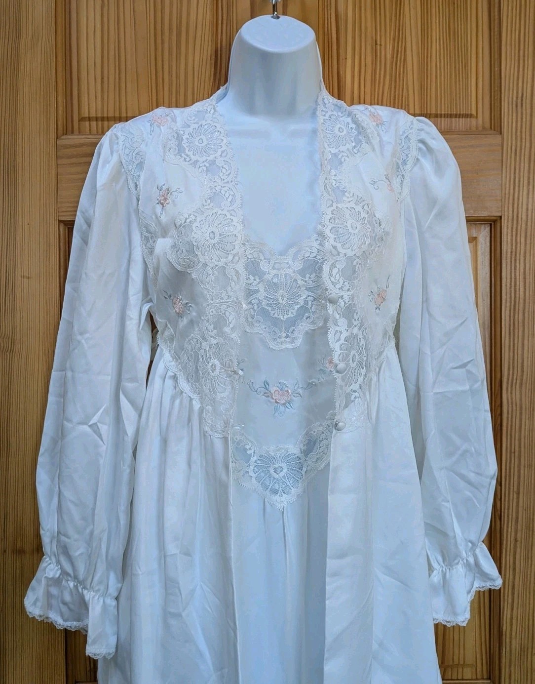 VTG Barbizon 2 Piece M White Slip & Robe Set Victorian Floral Lace Embroidery