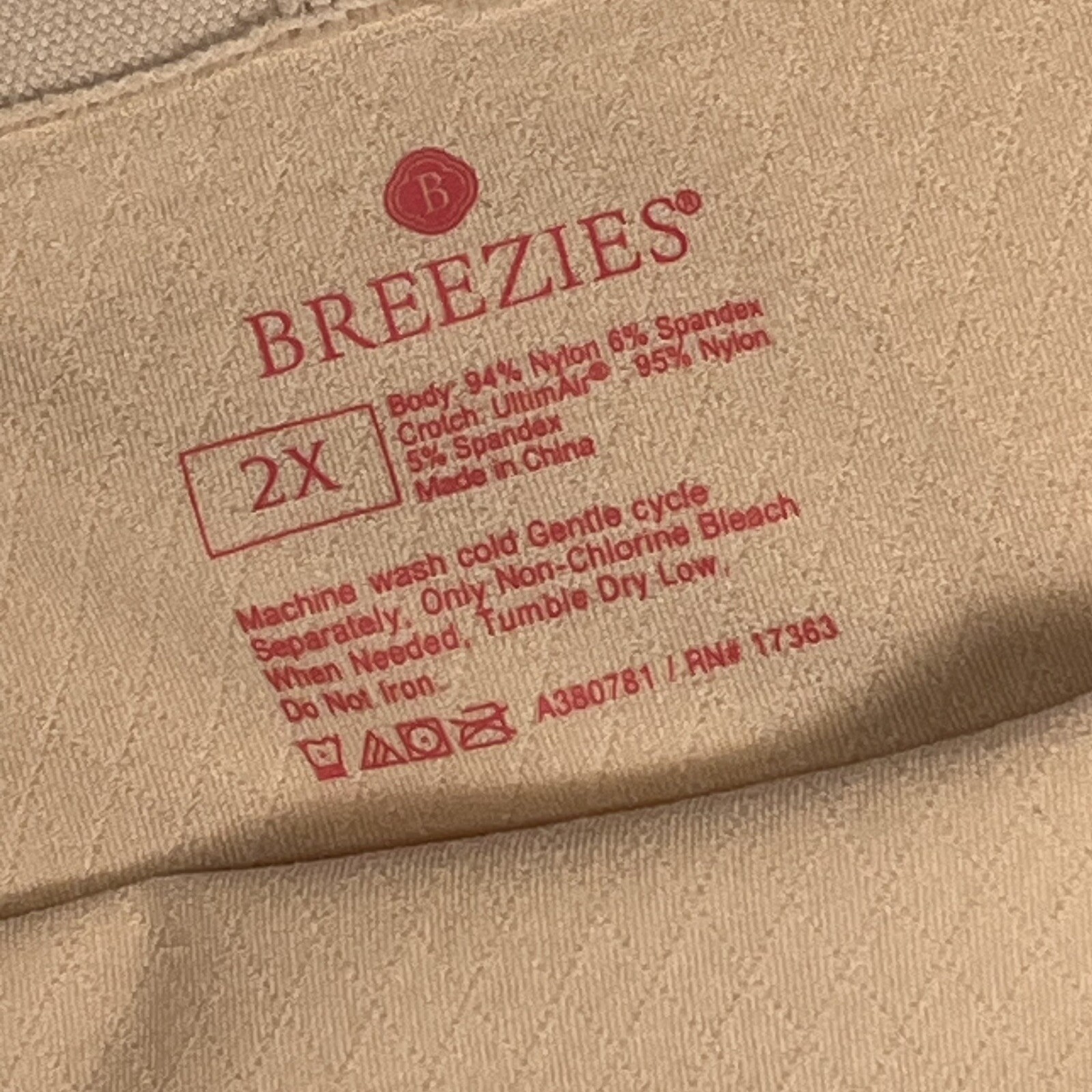 NWOT Two Pair Breezies Plus Size Pink and Beige Stretch Panties. Size 2X