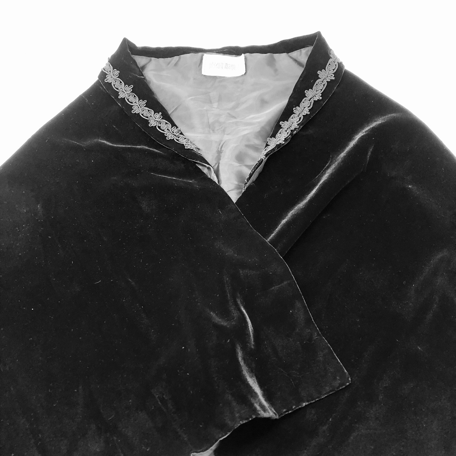 Vtg Black Velvet Cape Open Front Braided Trim Joseph Magnin Evening Witchy Goth
