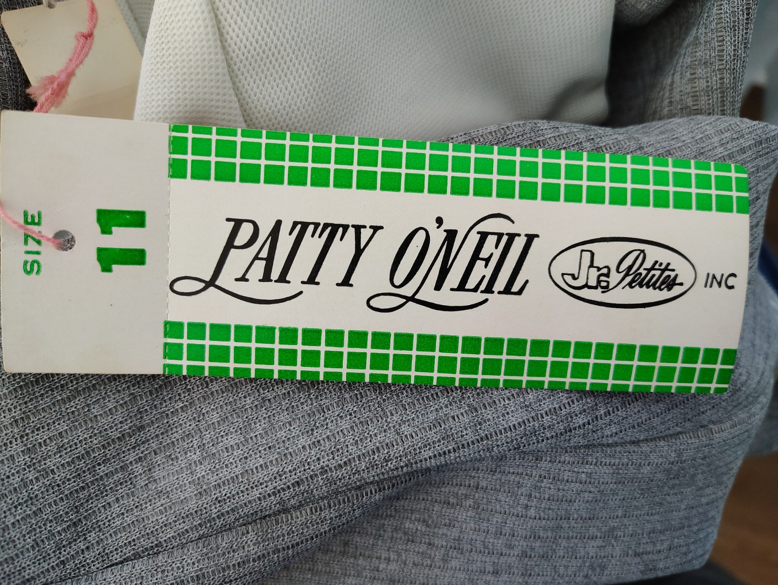 Vintage 70&rsquo;s Chevron Mini Dress Gray Peter Pan Collar Patty O’Neil NWT size: 11