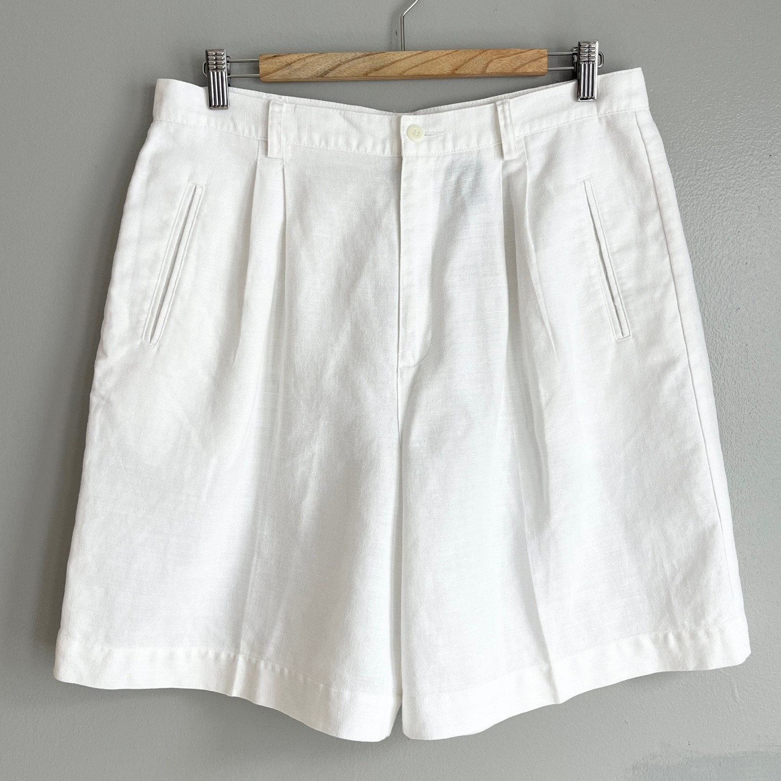 Vintage Lizsport White Linen Cotton Pleated High Waist Bermuda Shorts Coastal 16