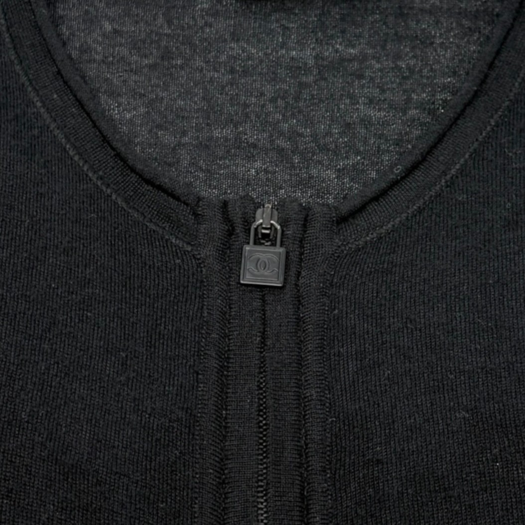 CHANEL Sport Vintage 09A CC Logo Cashmere Zipped Jacket #34 Sequins Black