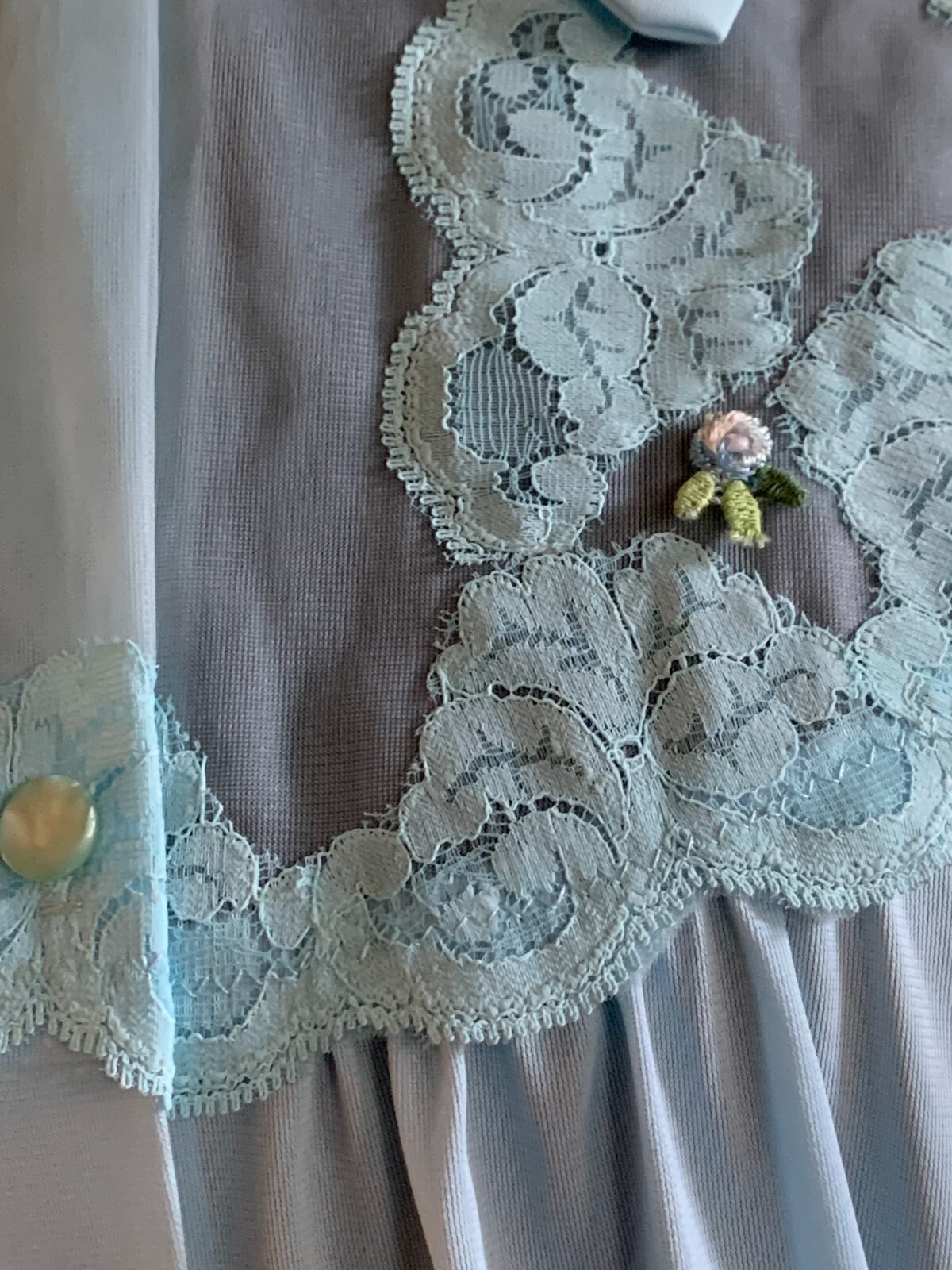 Vtg Blue Nylon Button Front Lace Flowers Robe House Coat Texsheen NEW – Sz L