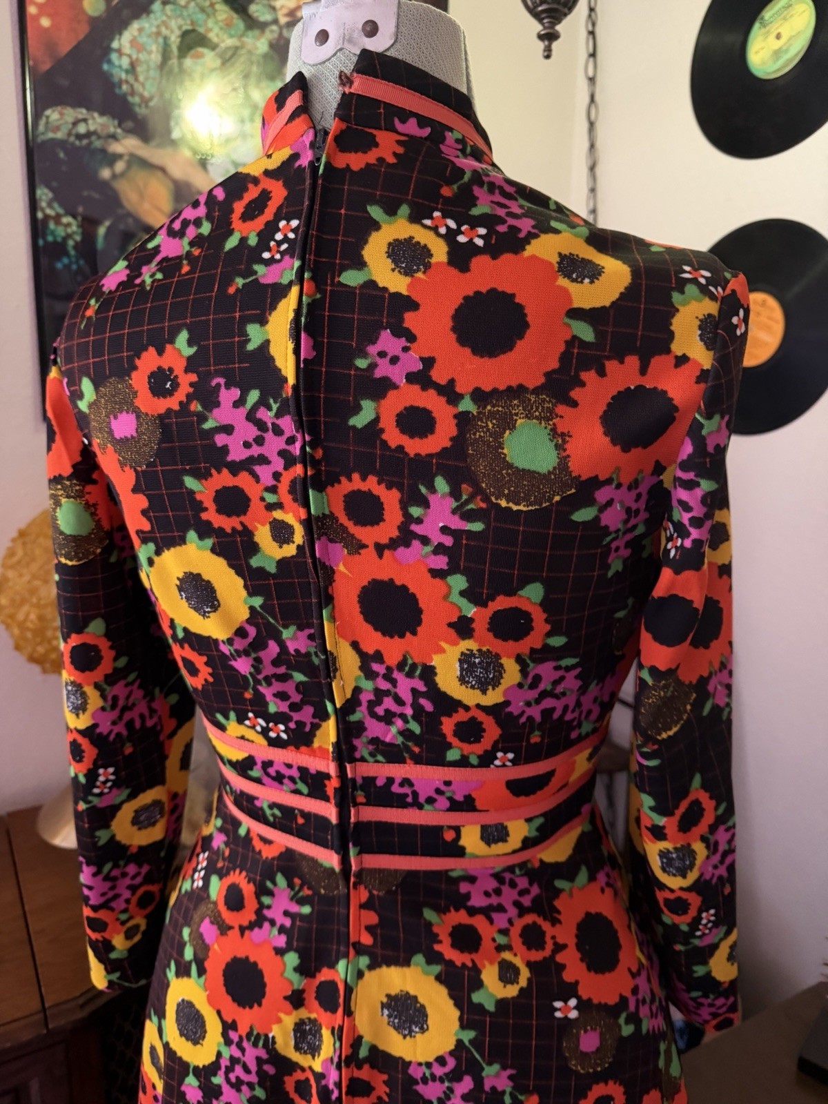 Stunning Vintage 60s-70s Bright Neon Psychedelic Mod Flower Power Flare Dress S