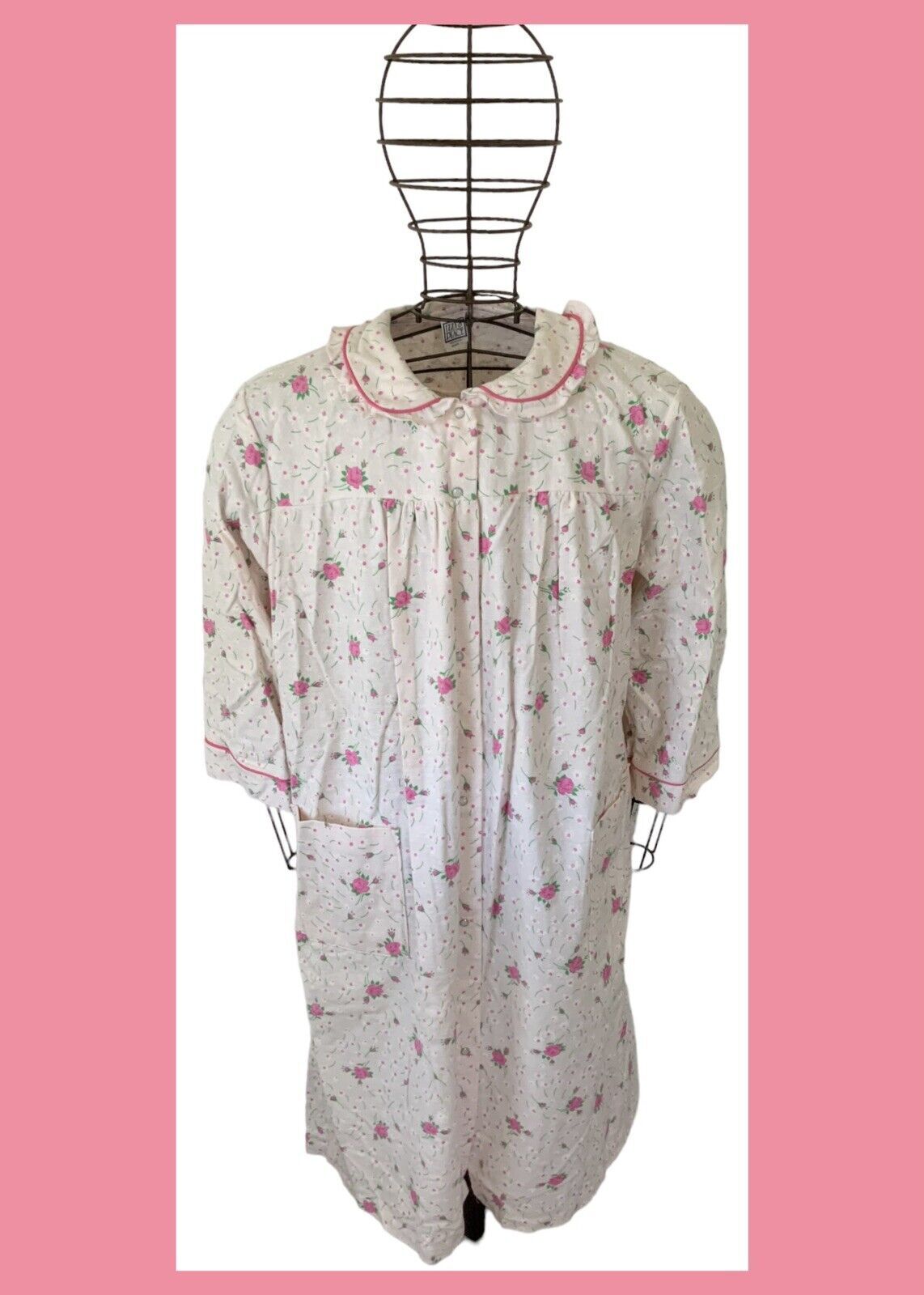 Vtg Izzy&rsquo;s Place Womens Robe/ Housecoat 100% Cotton Pink Floral Sz 44-24½ – NWT