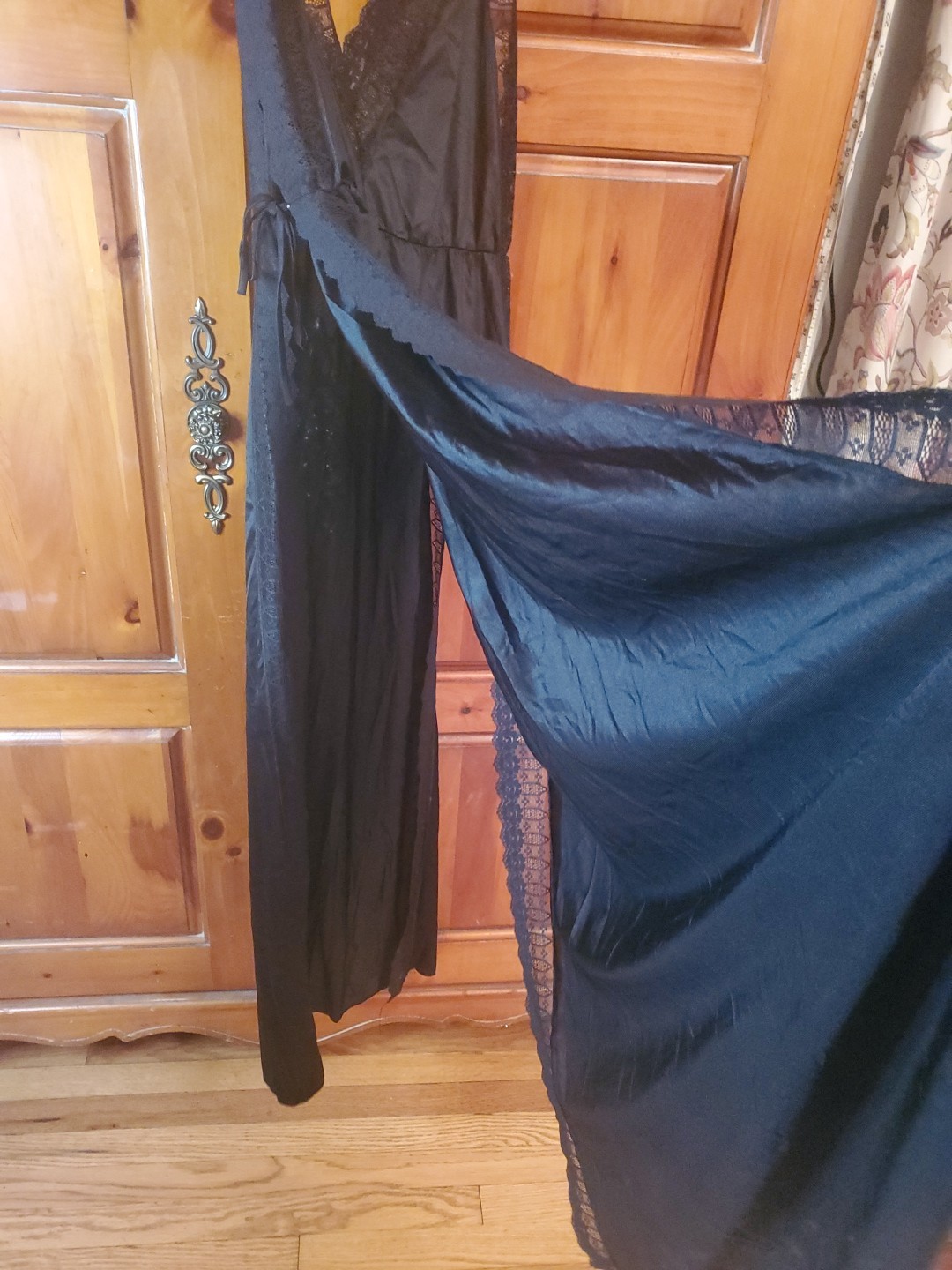 VTG – J.C. Penney Long Open Sides Nylon Lingerie Nightgown, Lace Trimme – Size M