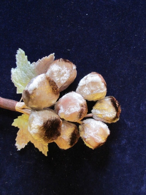 Millinery Flower 1&Prime; Velvet Bud Lot 8p Beige Brown for Hat Bridal + Hair Y54