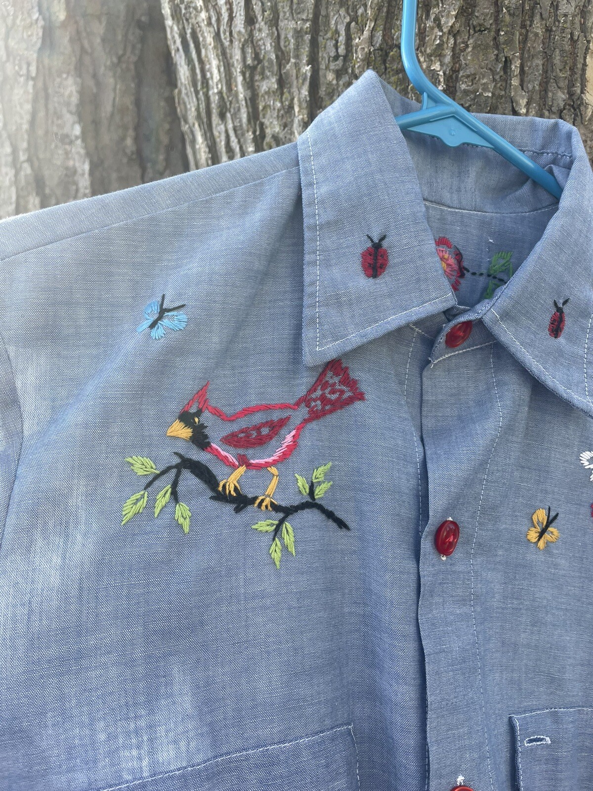 Vtg 60s 70s Chambray Denim Button Shirt Cropped Embroider Hippy Boho Flower M/L