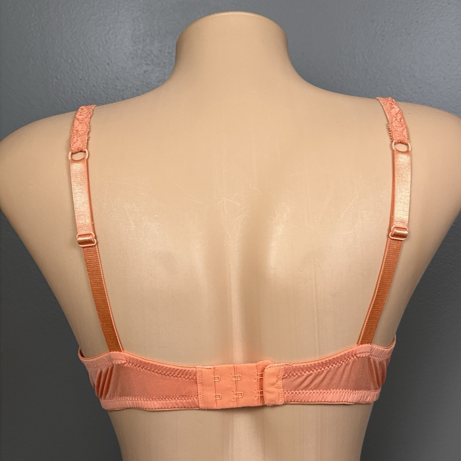 Vintage Warner&rsquo;s Bra 38B Orange Underwire Style 01599 Soft Light Lined Plushline