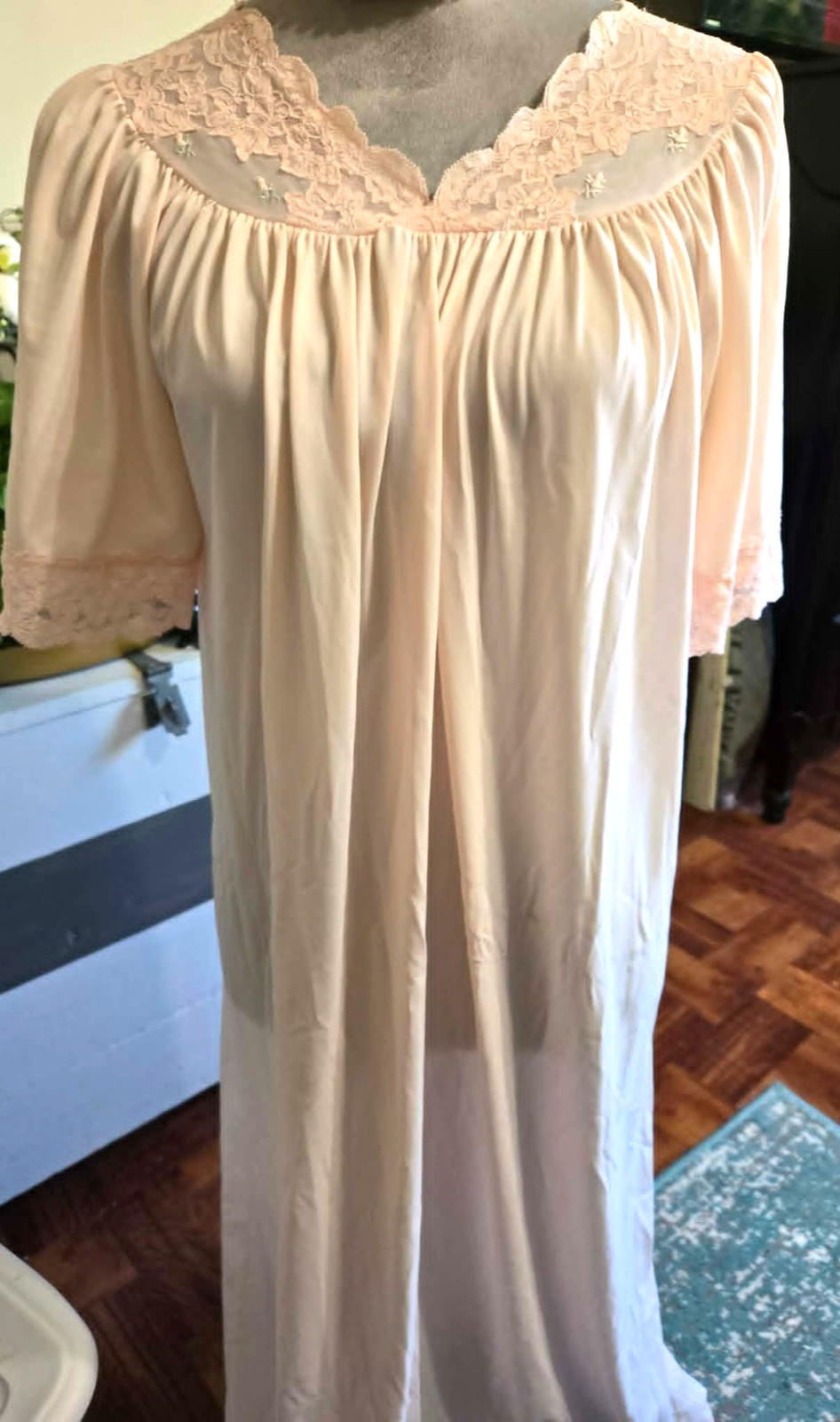 Vintage Shadowline Long Night Gown Baby Pink Nylon Lace Cottagecore Small C400