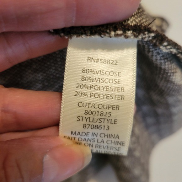 MaxStudio Pull-on Knit Houndstooth Fit&Flare Skirt. EUC.