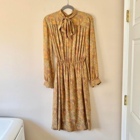 Vintage 70s muted psychedelic floral dress bow keyhole long sleeve yellow orange