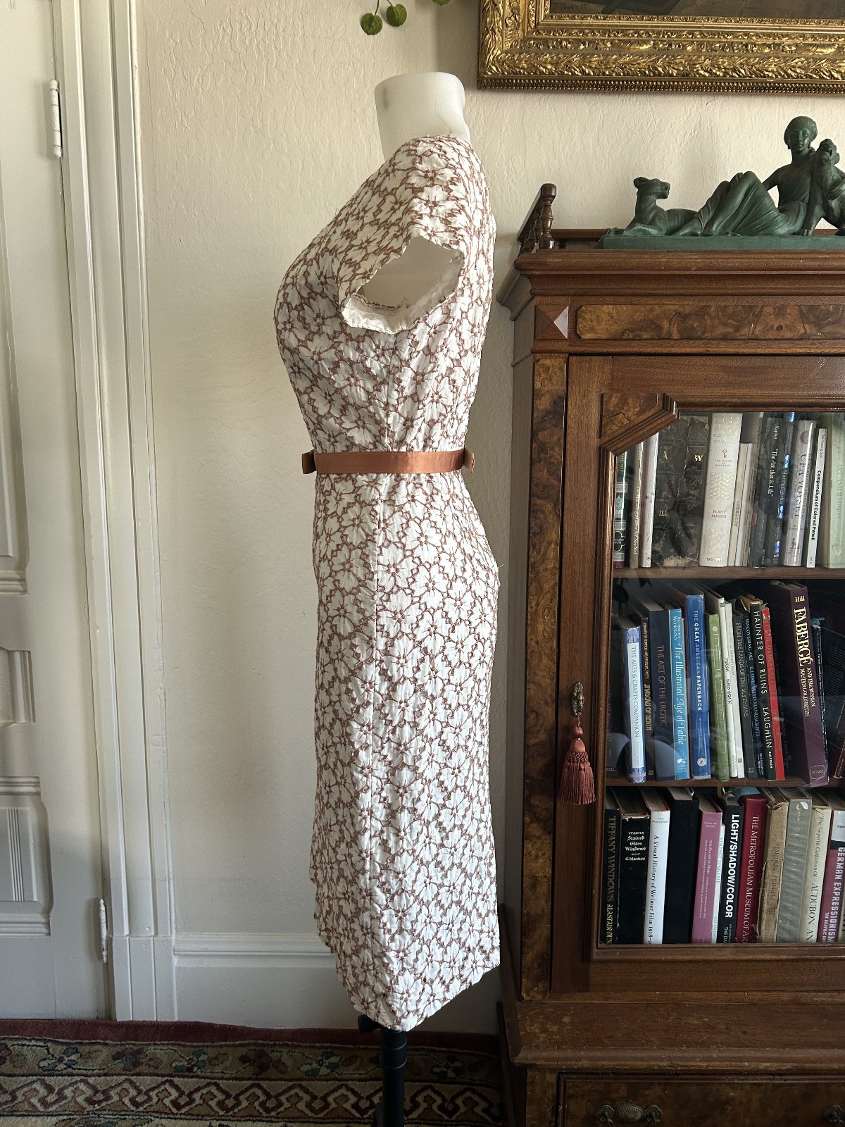 Vintage 1950s 60s White Wiggle Dress Copper Cotton Embroidery Belted Sheath M