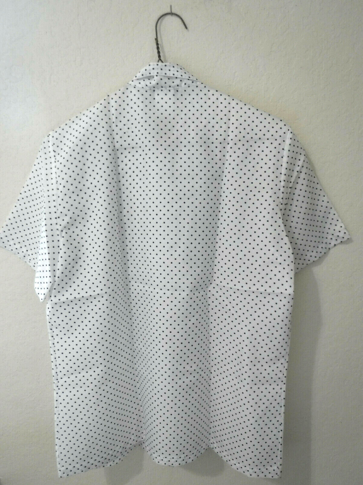 Vintage 70s Juniors Size 11/12 Polyester Pussy Bow Tie Neck Short Sleeve Blouse