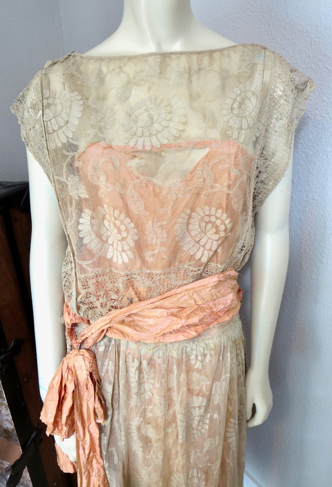1920s Antique Filet Lace & Devore Silk Flapper Gown Ecru and Peach 35 Bust