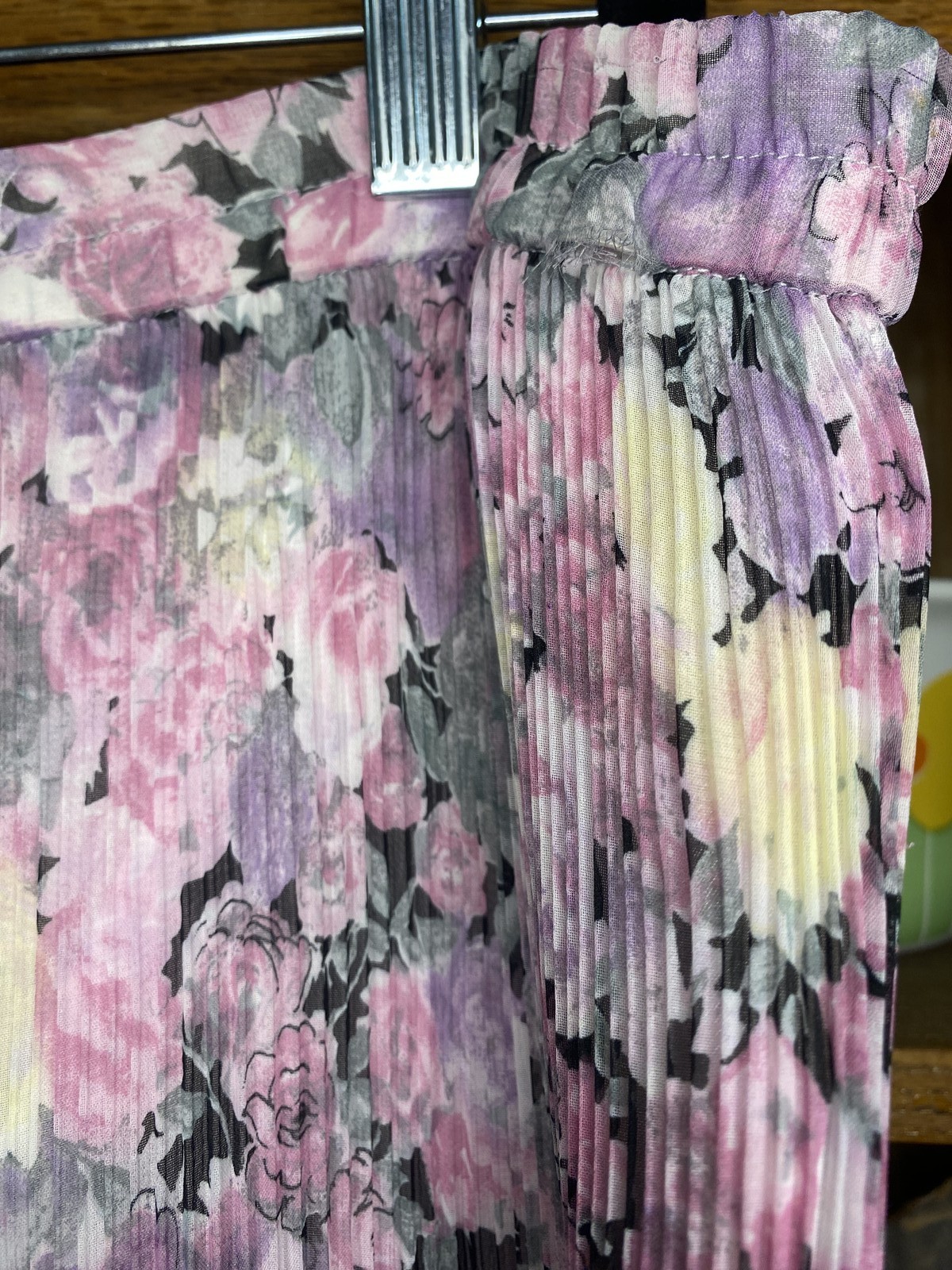 Floral Skirt Size 18-20