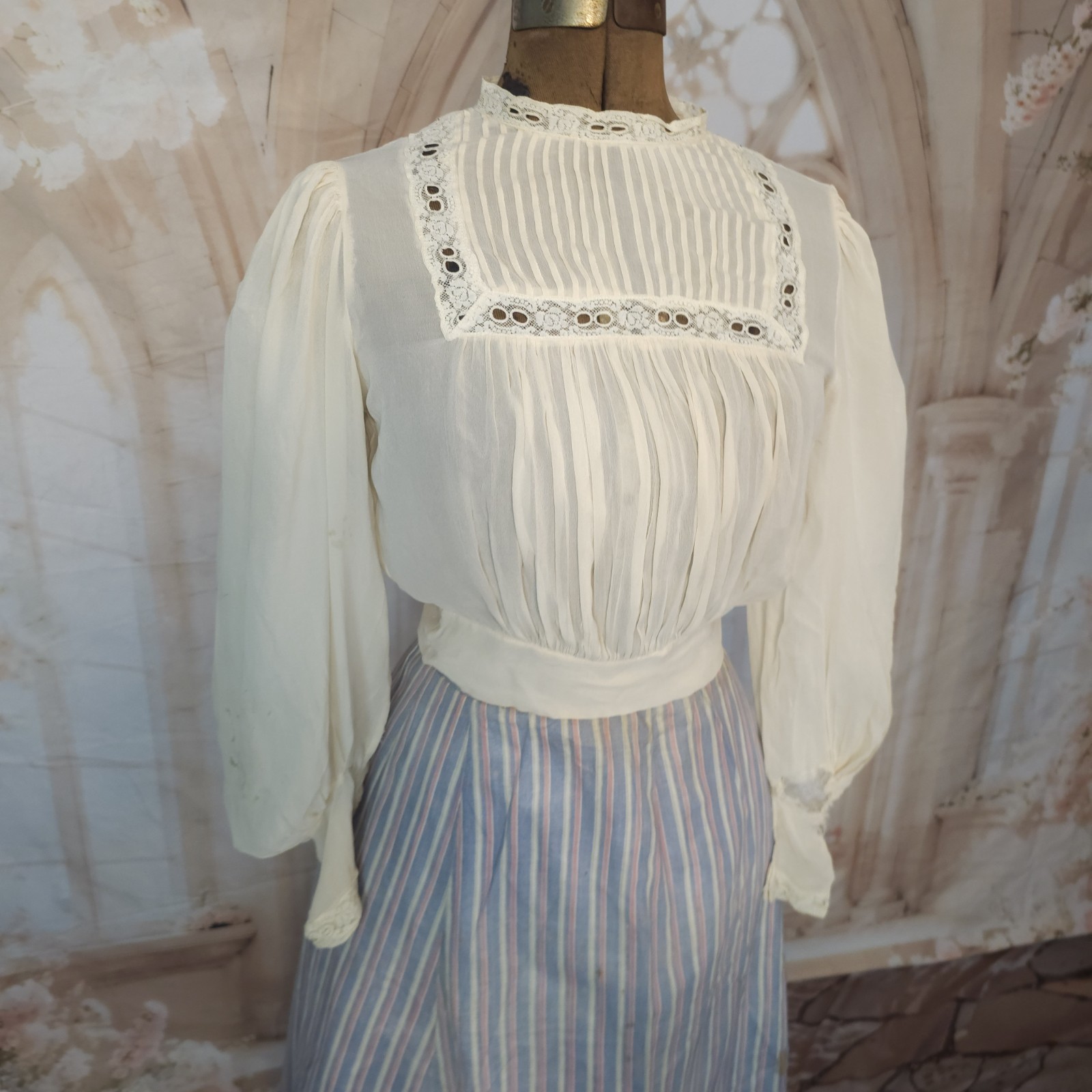 Antique Cream Lace Blouse w/ Puffy Sleeves Chiffon Prairie 1910s 1900s Top Shirt