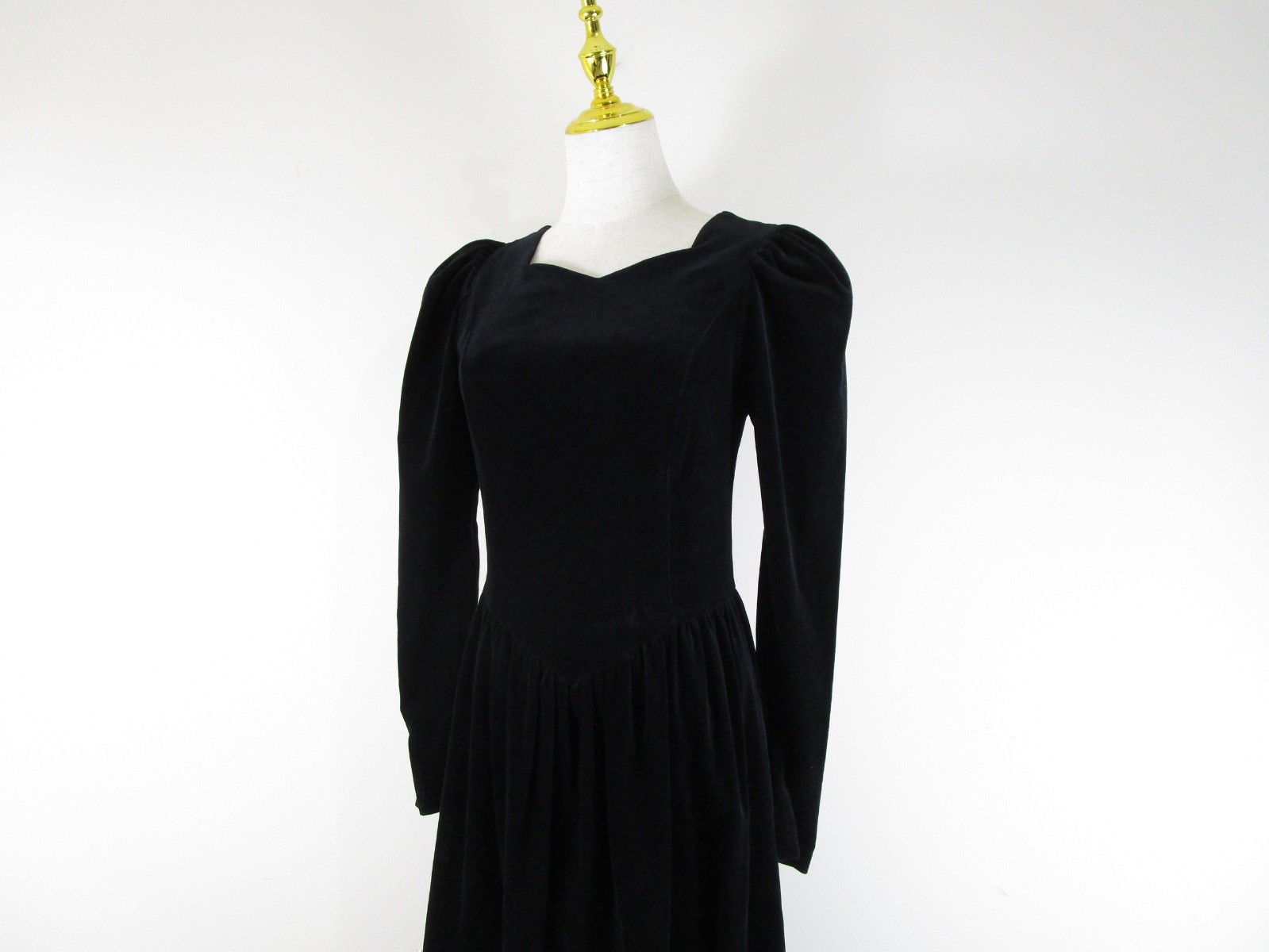 Vintage Laura Ashley Solid black Velvet Victorian Long Sleeve Dress Size 8
