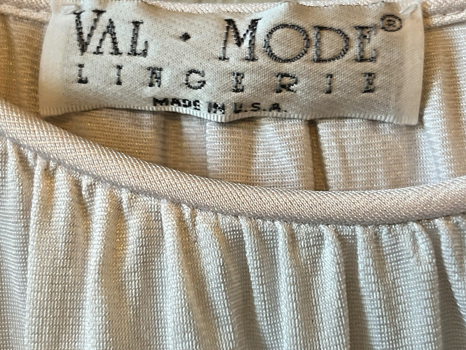 Vintage Val Mode Ivory Full-length Nightgown Lingerie with Puffy Lace Sleeves