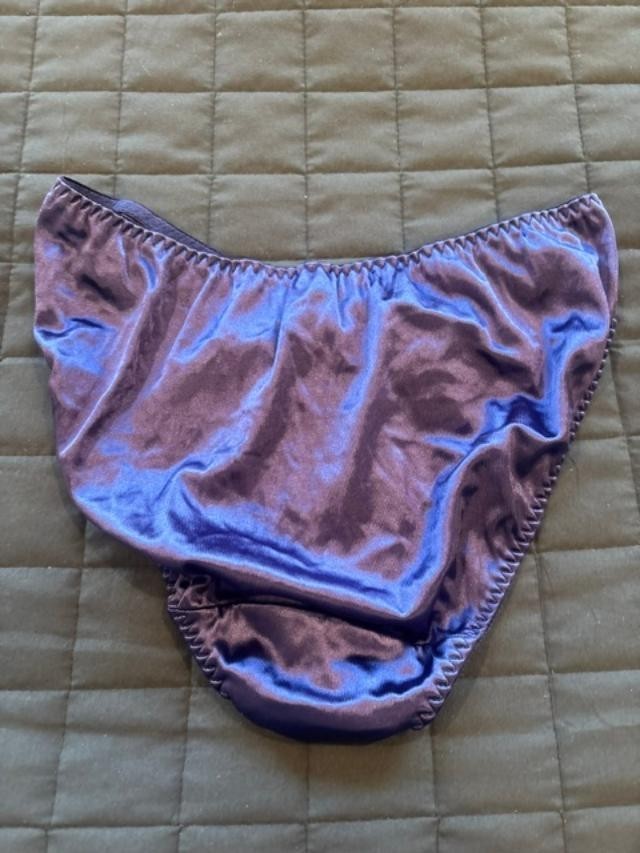 Vintage Maidenform Rendezvous Satin Panty Large Purple