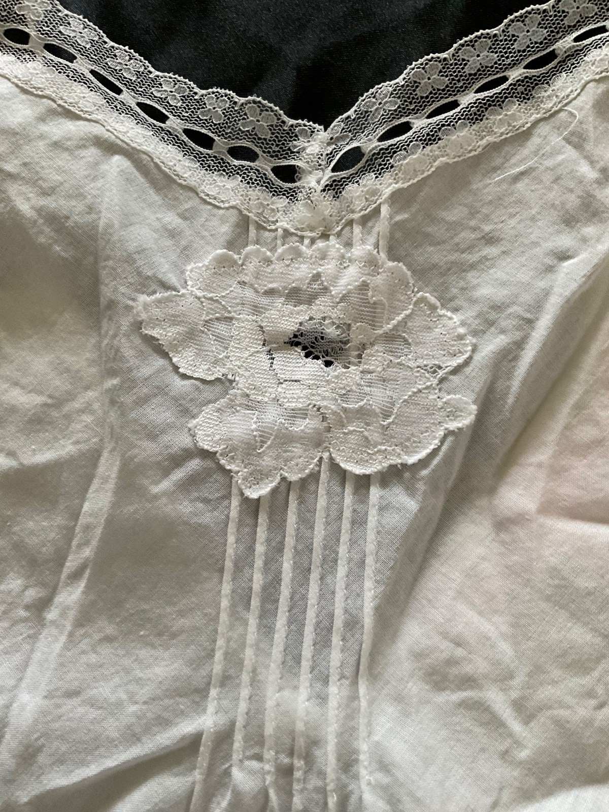 Vtg Victoria&rsquo;s Secret Sleep Tank Top Cami Sz. S White Cotton Lace Trim Boho