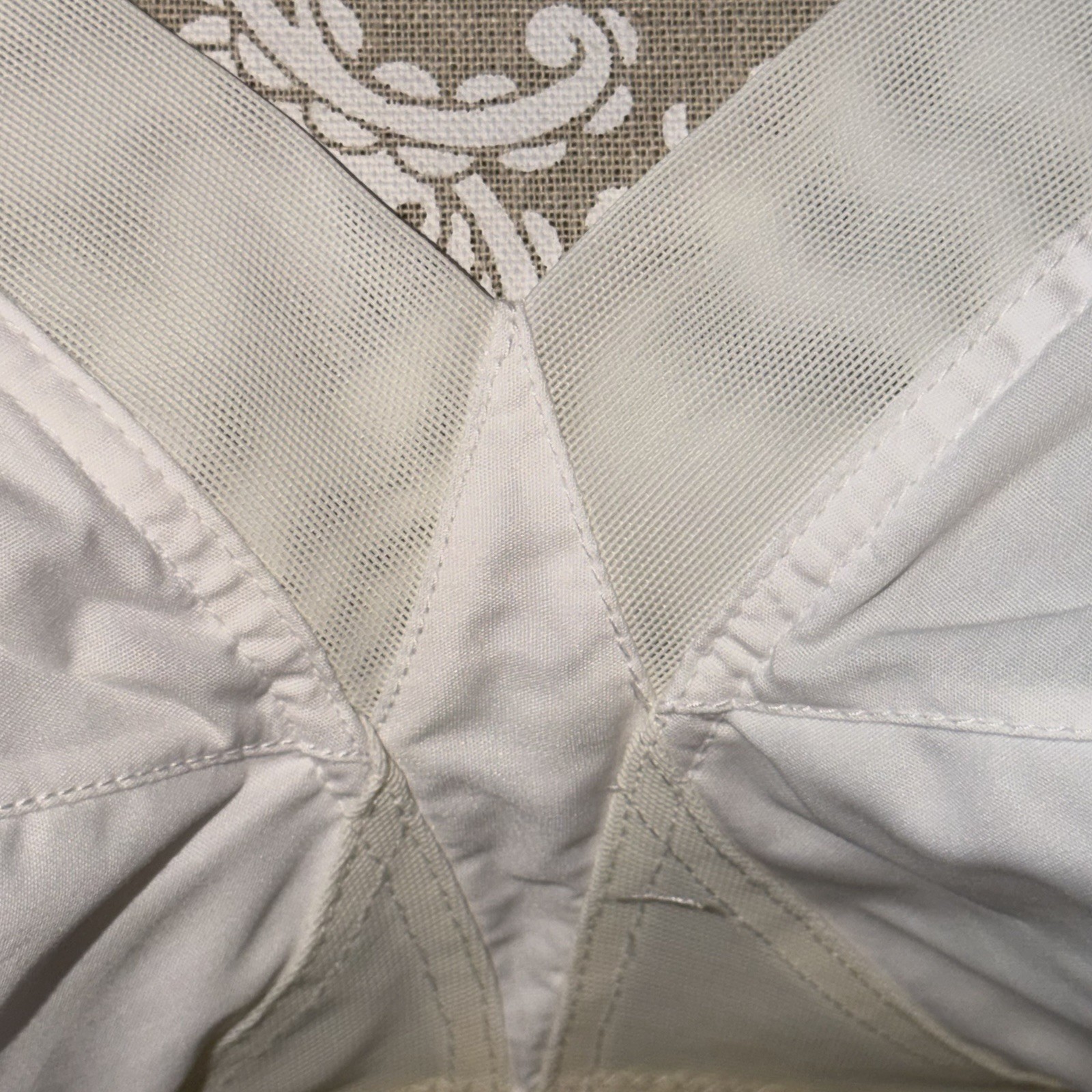 Vintage Playtex Exquisite Form Bullet Bra / 40C White / Style 532 Wireless