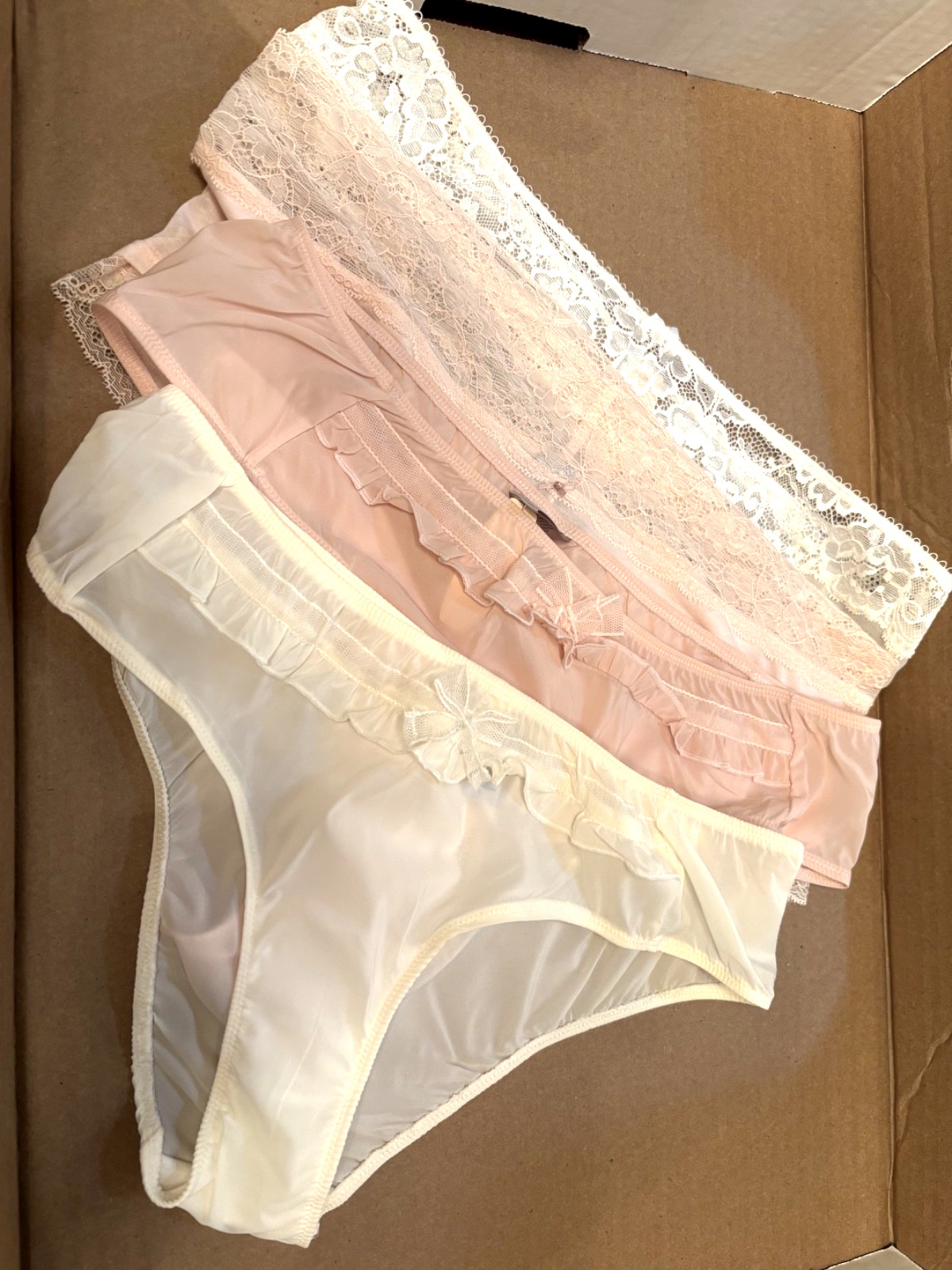 Vintage 2009 Victoria&rsquo;s Secret Bridal Lot 1 – New With Tags – Size:L