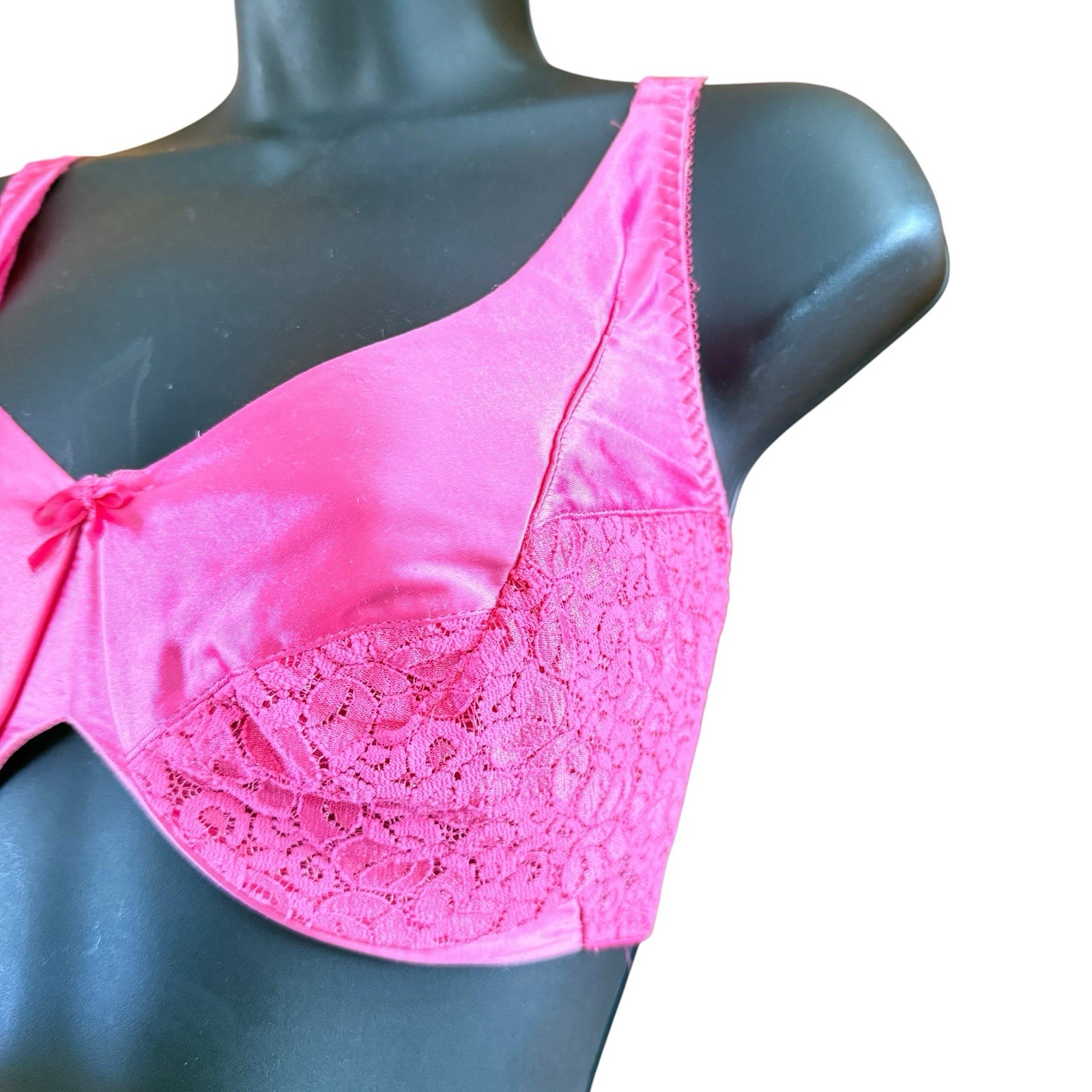 Vtg Maidenform Rendezvous Bra 34DD Shiny Satin Second Skin Lace Underwire ILGWU