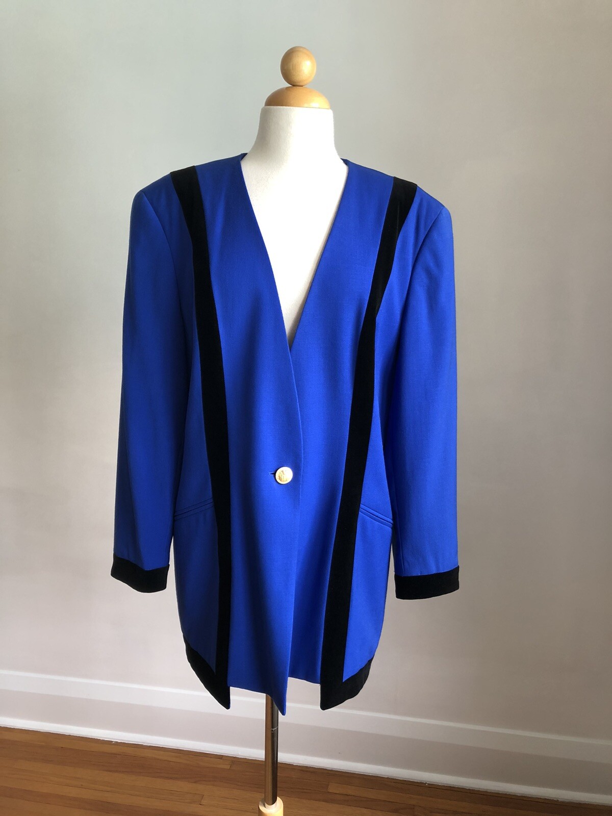 STUNNING VTG ESCADA COUTURE Blue Black Velvet Gold Buttons Blazer Jacket SZ 42