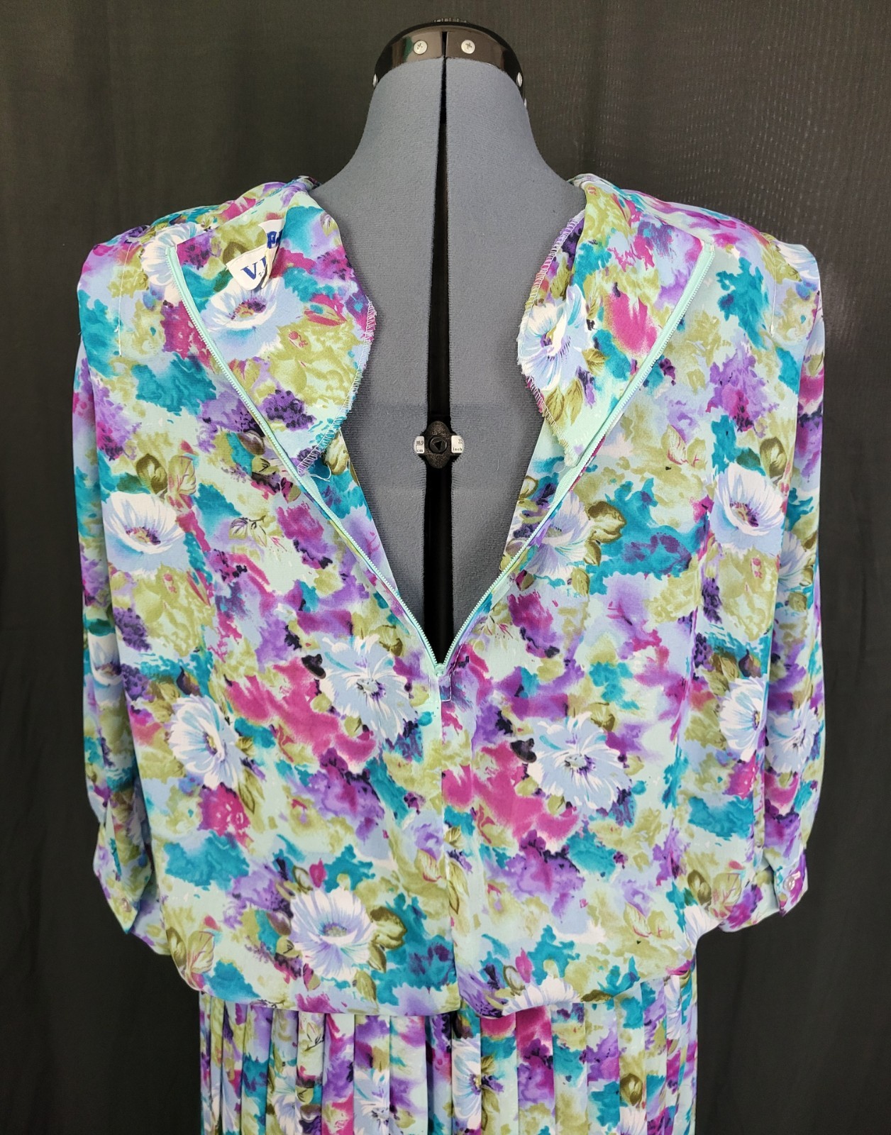 Vintage VLP Plus Blue/Green/Purple Floral Blouson Dress w Pleated Skirt Size 24