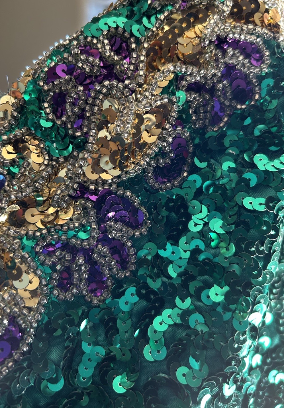 mike benet dress emerald green sequins Mardi Gras Ball Size 8 St. Patrick’s Day
