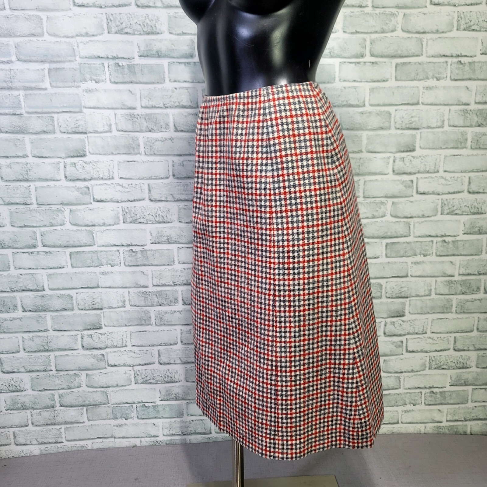 Vintage 70s Pendleton Womens S Red Ivory Blue Plaid Wool Aline Straight Skirt
