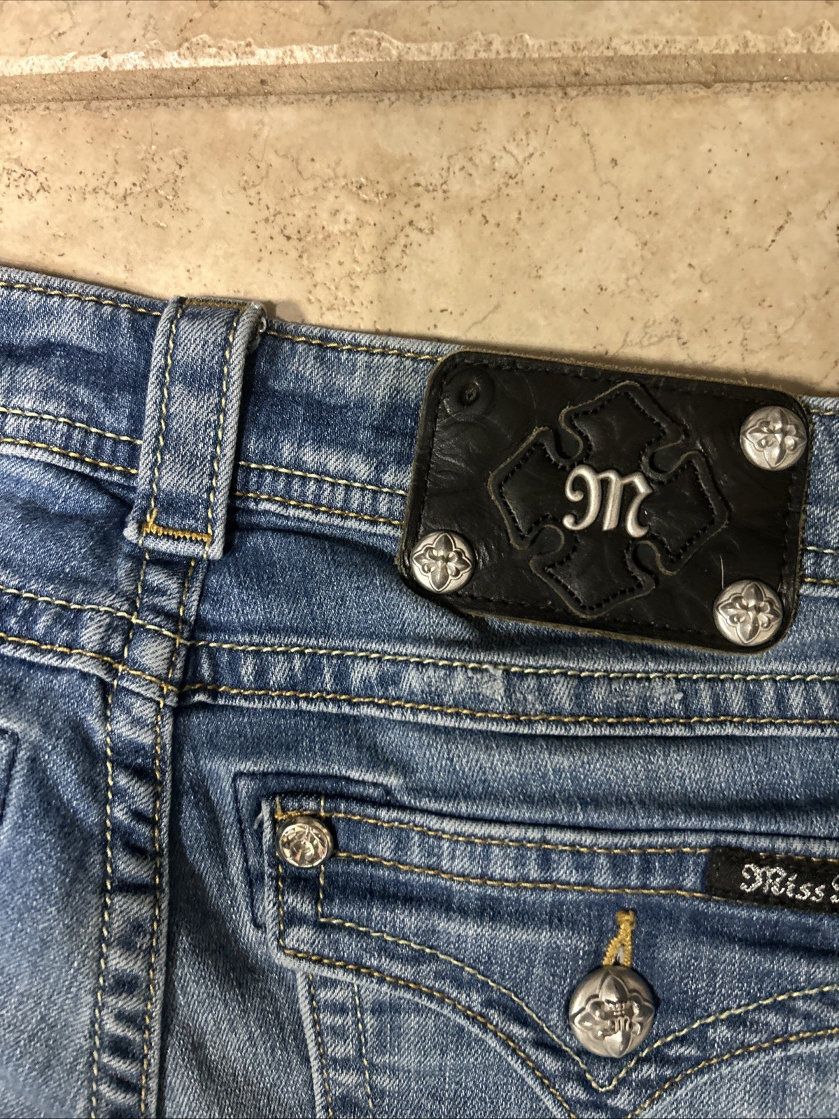 Miss Me Jeans Used Missing A Button On Back See Photos Size 25 Waste ￼