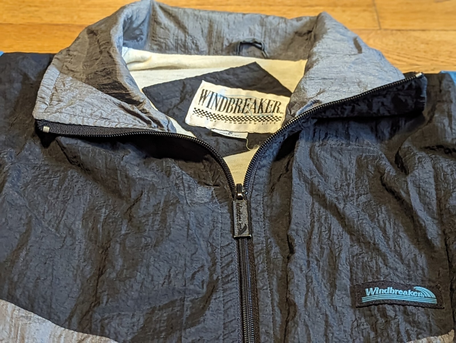Vtg WINDBREAKER Brand Nylon Jacket – SMALL – 90s Activewear Travel Outdoor Gym