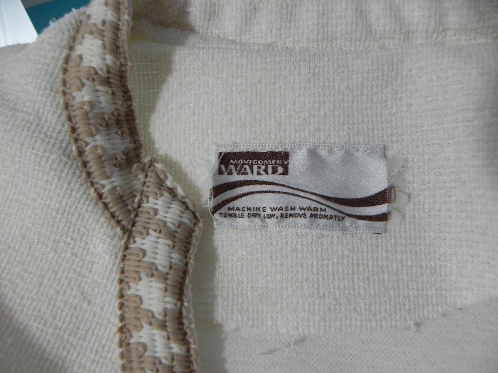 1980s MONTGOMERY WARDS Winter White Polyester Leisure Pants Suit sz 15/16 ( L )
