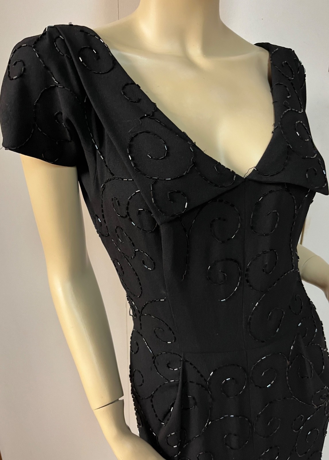 Vintage 1950s Cuffed Cleavage Black Beaded Side Zipper Cocktail Dress Bust 34