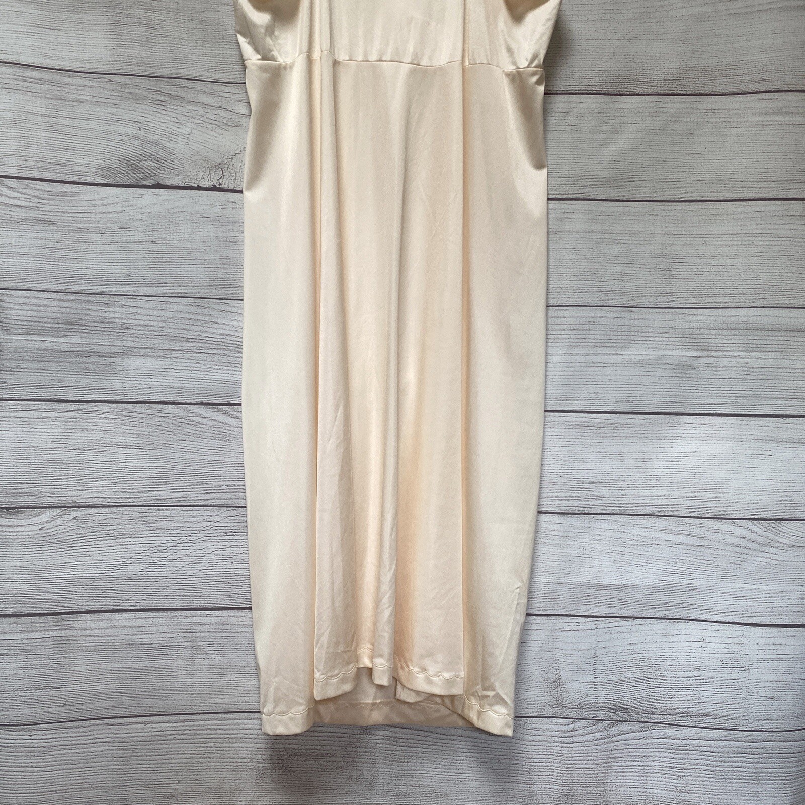 Texsheen Lingerie Full Length Slip Light Peach Size 38 Nylon