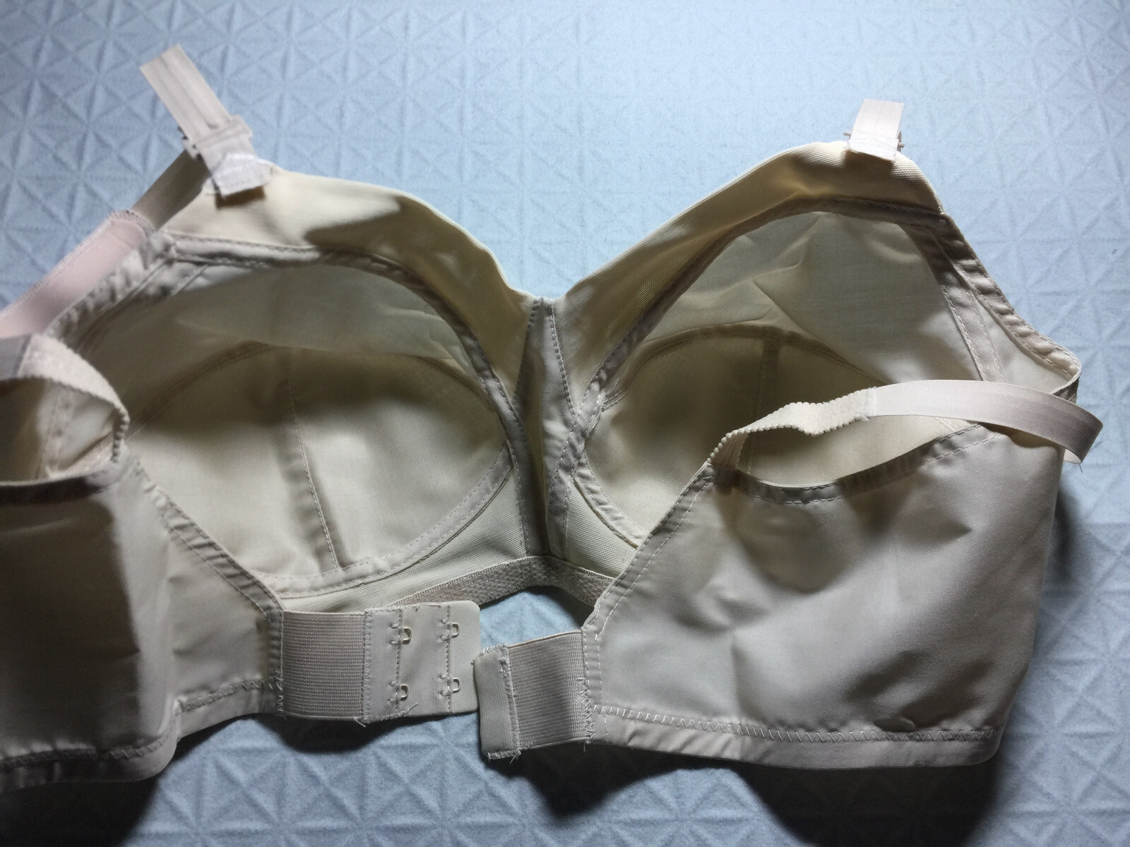 38B Vanity Fair Woman Vintage New 1980s Women&rsquo;s Wirefree CD/TS Femme Bra #532