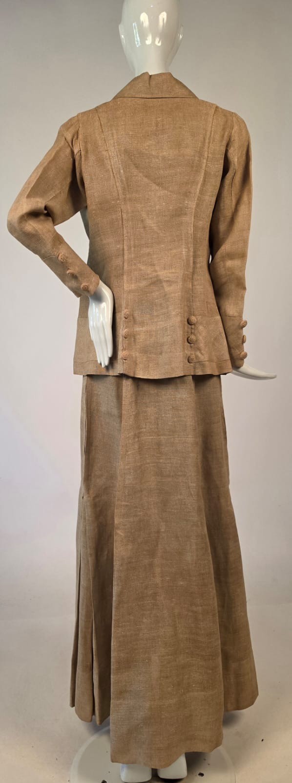 EDWARDIAN 2 PC BUTCHER’S LINEN WALKING SUIT DRESS W KNIT COVERED BUTTON DETAIL