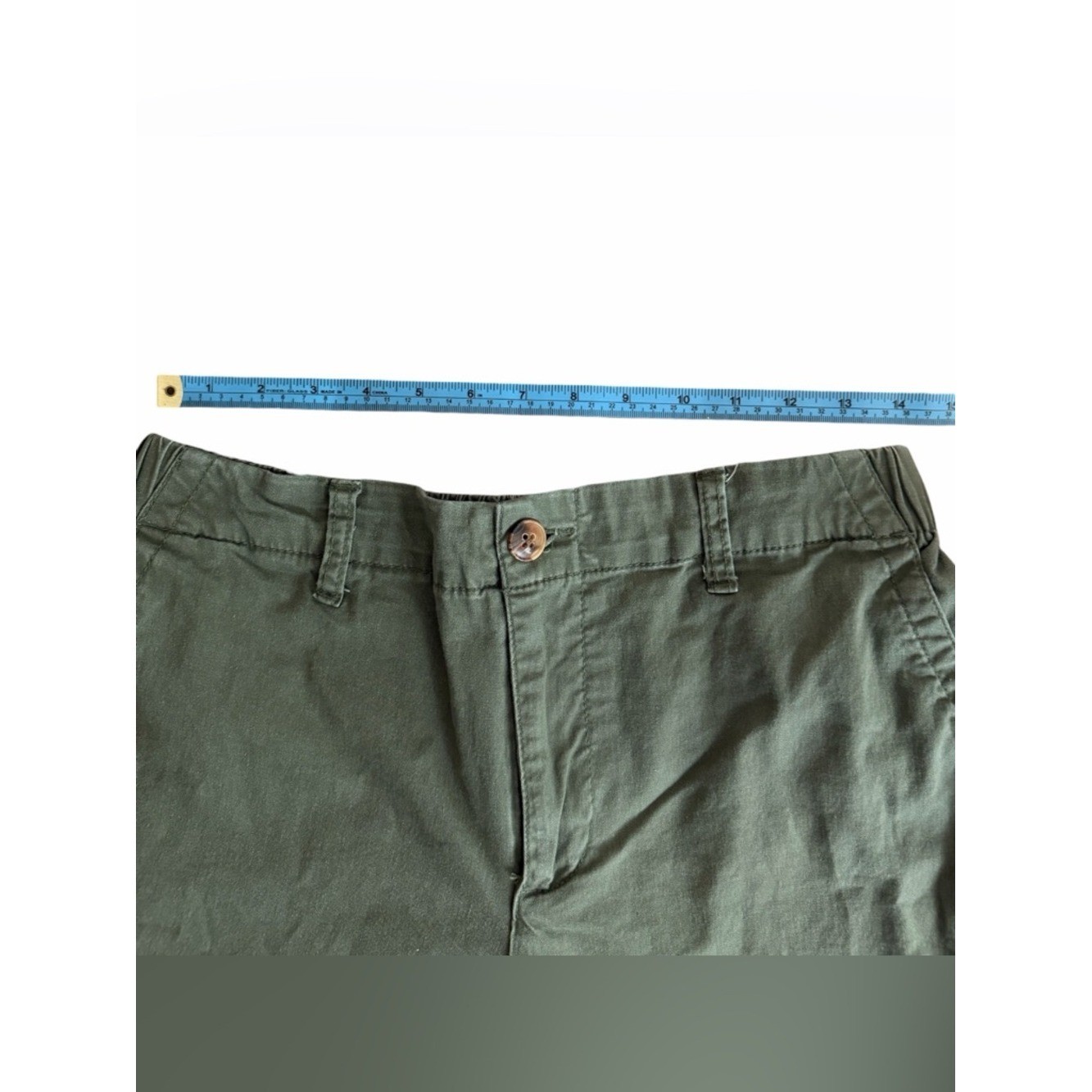 Old Navy OG Chino Shorts – Sz Medium – EUC