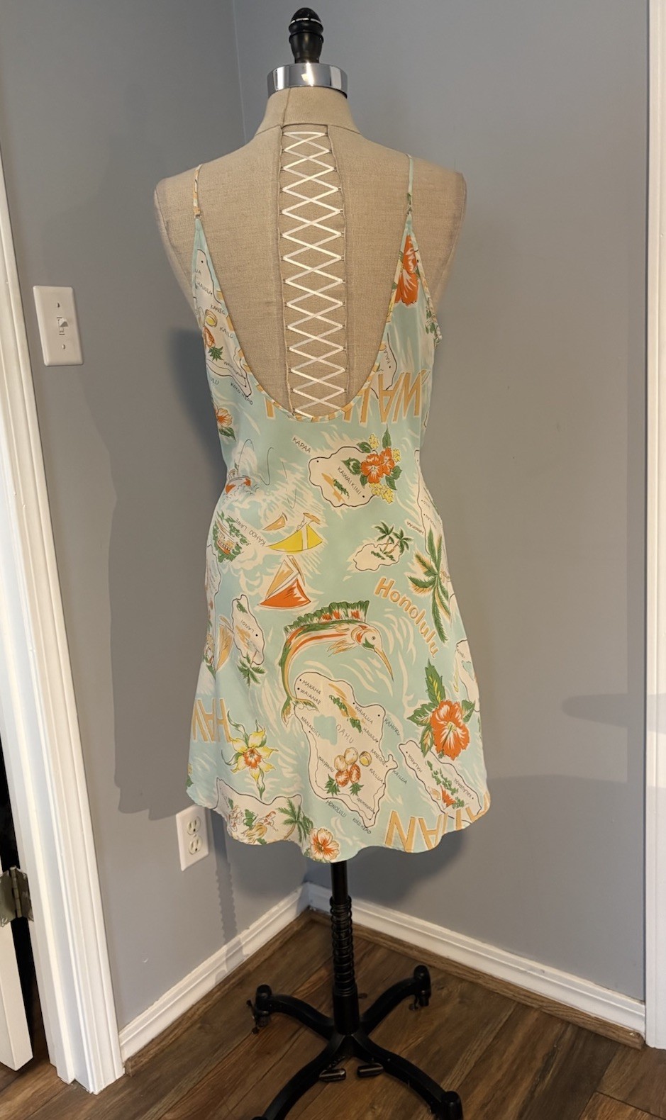 Vintage 90s Victorias Secret Silk Hawaiian Honeymoon Series Slip Dress Pin Up L
