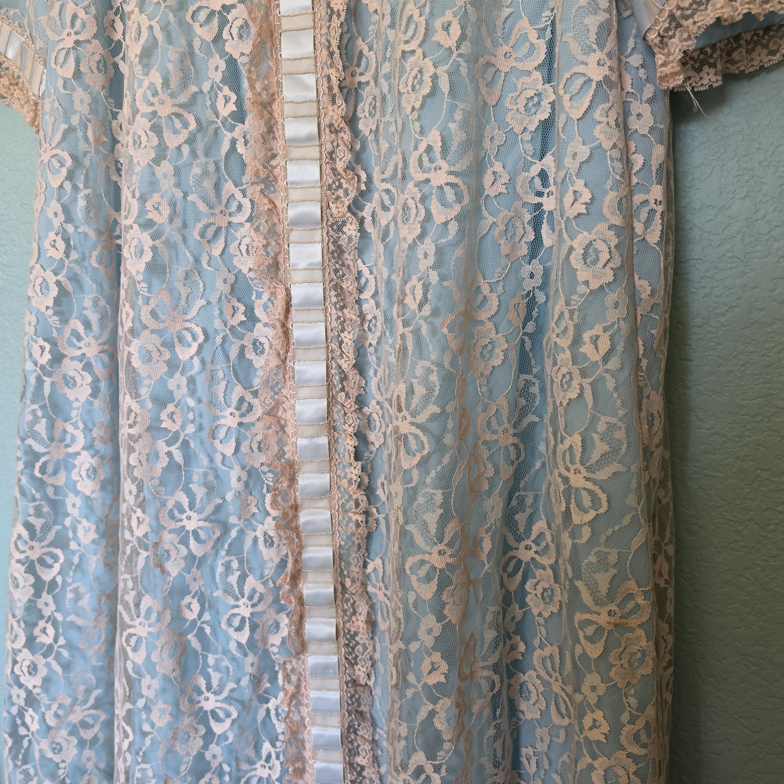 Odette Barsa Vtg Budoir Retro Lace Beige Blue Robe House Coat Dressing Gown Glam