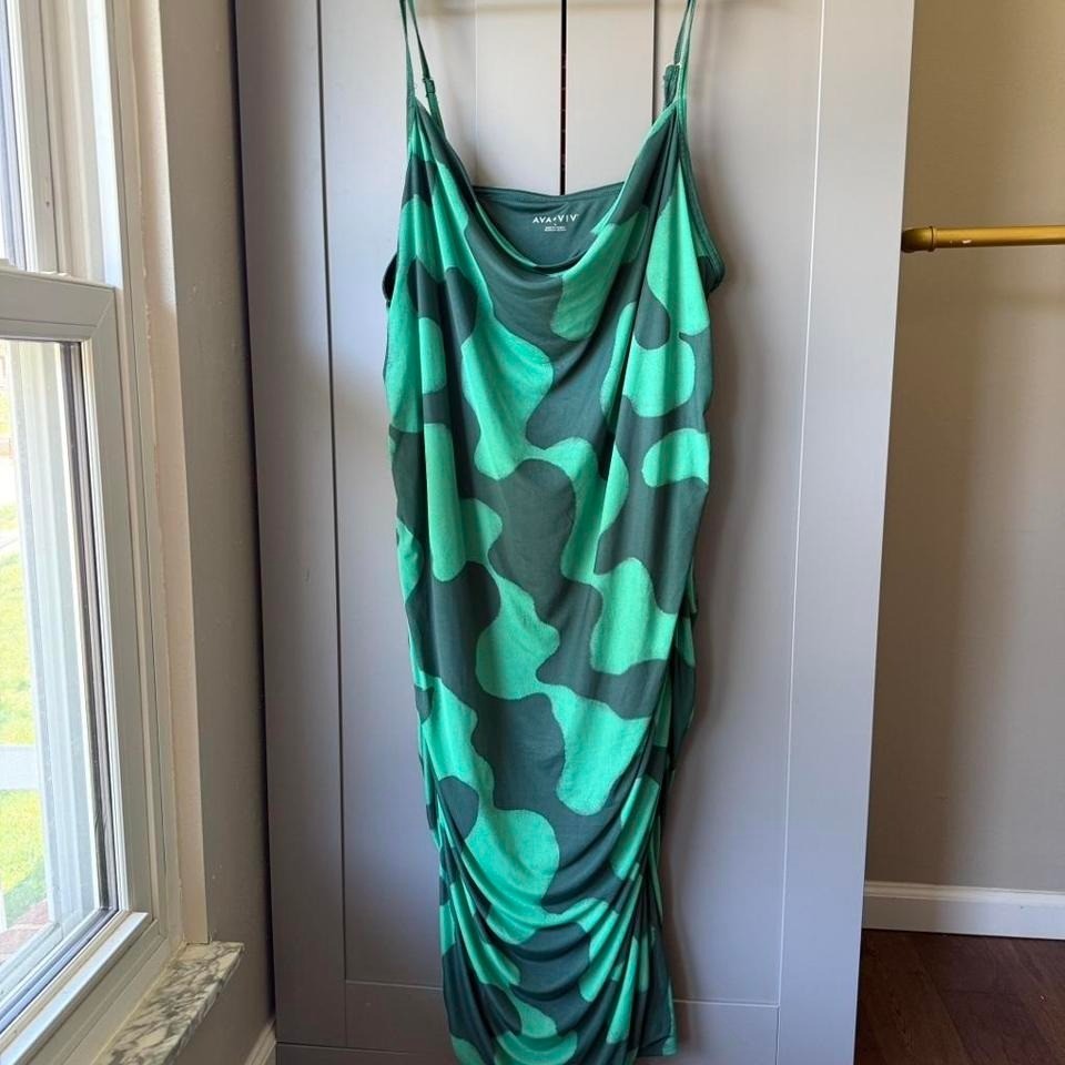 AVA & VIV Women&rsquo;s 3X Green Abstract Camo Print Ruched Midi Dress