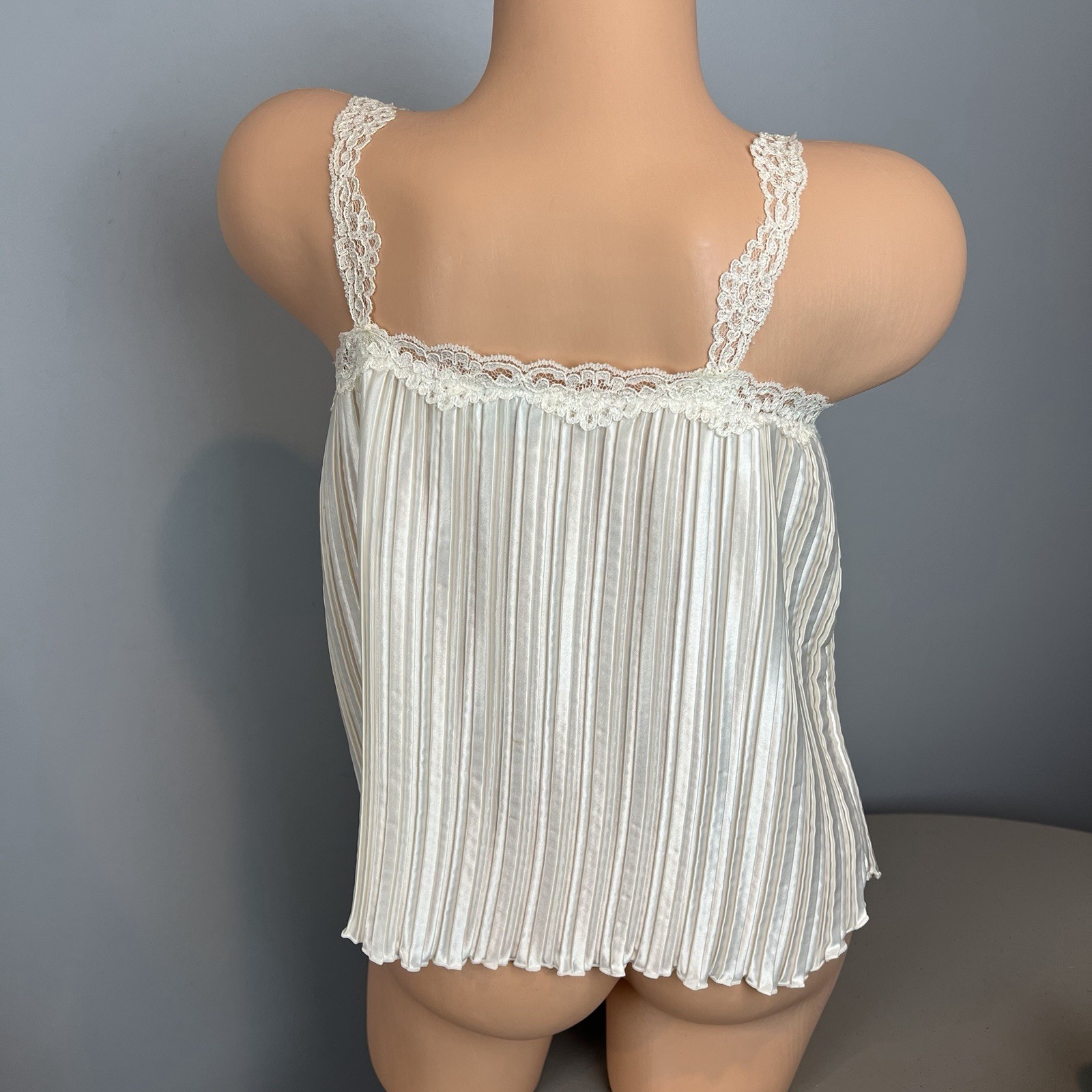 Vtg Night Magic Cinema Etoile Cami Size Medium Shiny Satin Dainty Coquette 90s
