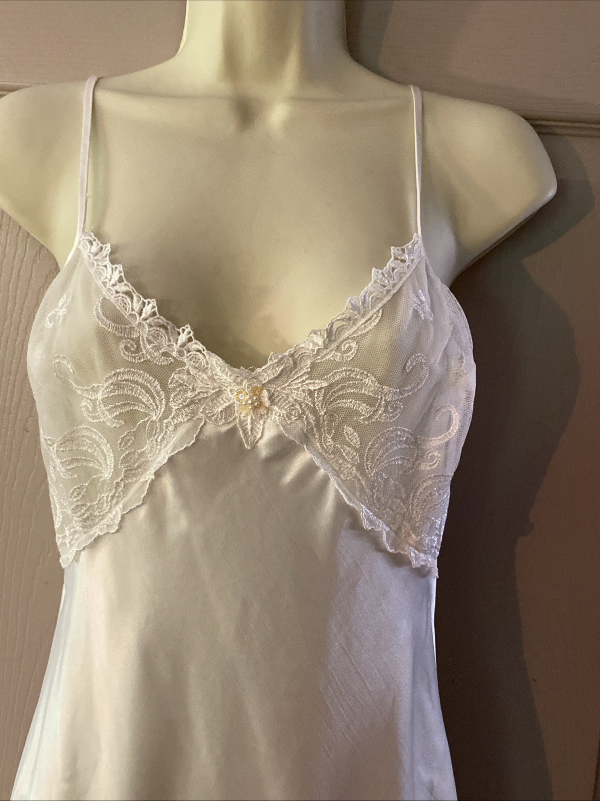 Vintage Val Mode Size S Ivory Polyester Satin With Lace
