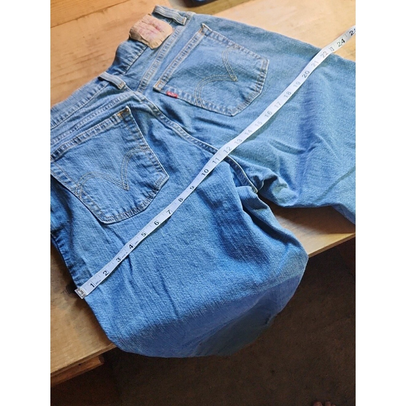 Vtg Womans 550 Levi Medium Blue Straight Leg Women&rsquo;s Jeans. Sz 12M
