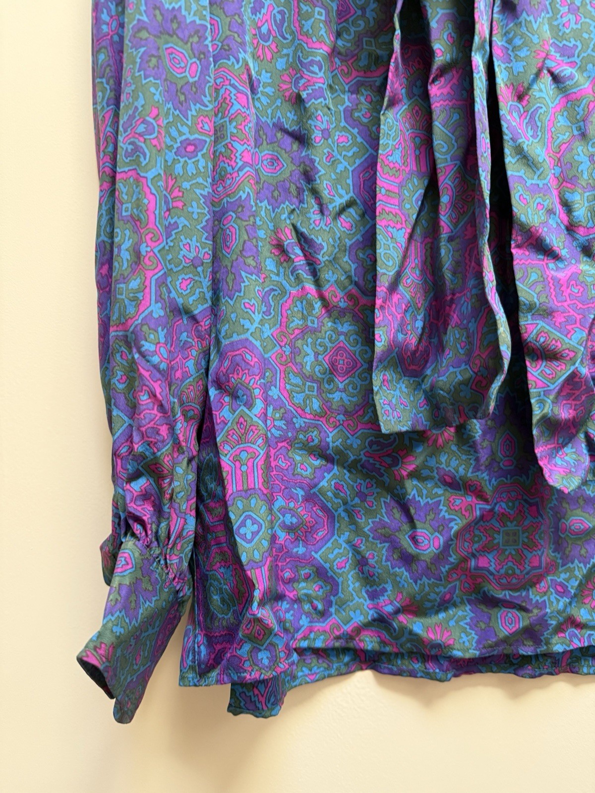 Vintage YSL Yves Saint Laurent Patterned Bow/Tie Women’s Blouse Shirt Sz 38