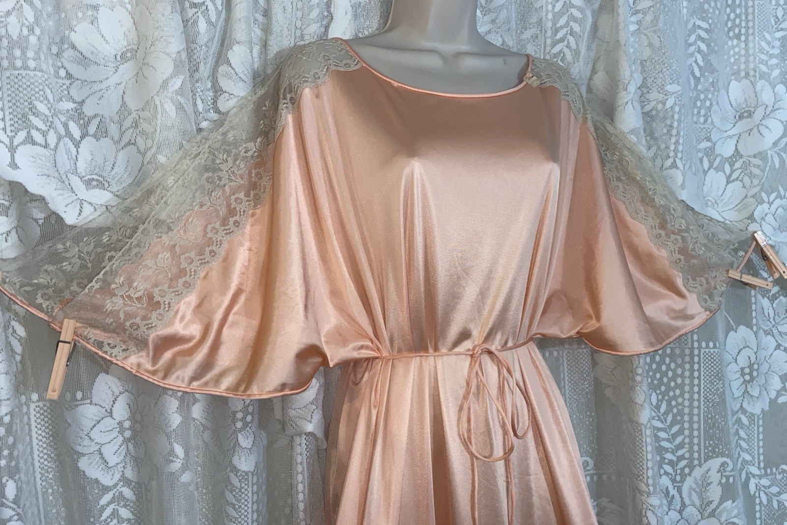 VTG NWT L XL PEACH VANITY FAIR Nylon Hostess Caftan Nightgown Negligee Gown